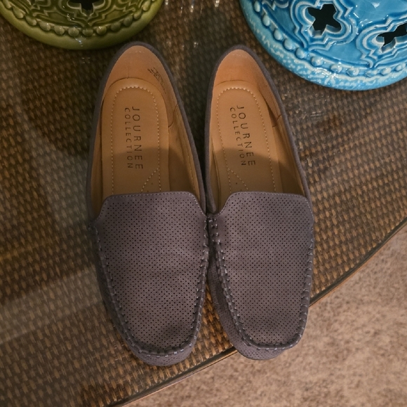 Journee Collection Shoes - Journee Collection Gray Slip-On Loafers Size 8.5 (#1)